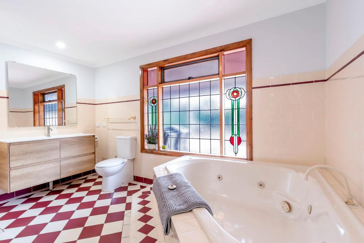 Welcoming Ambiant 3br Abode Holiday home *