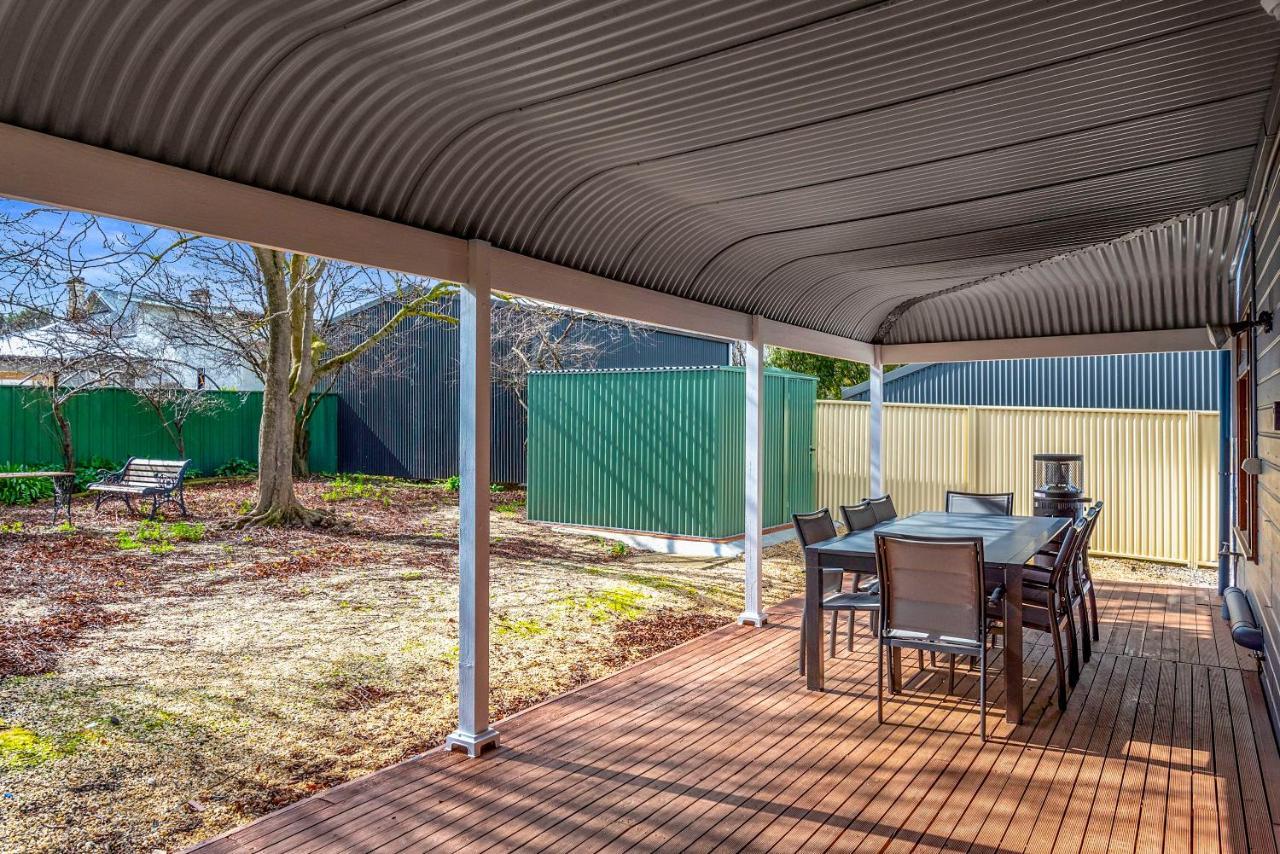 Welcoming Ambiant 3br Abode Holiday home *